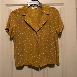 Free Kisses styled crop top